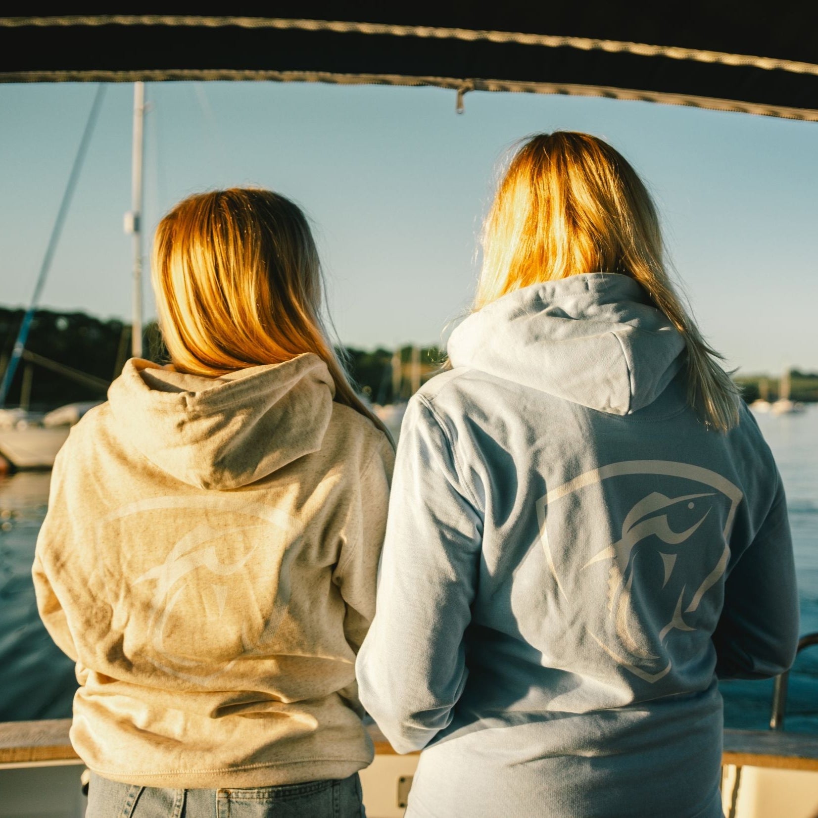 Hoodies & Sweatshirts